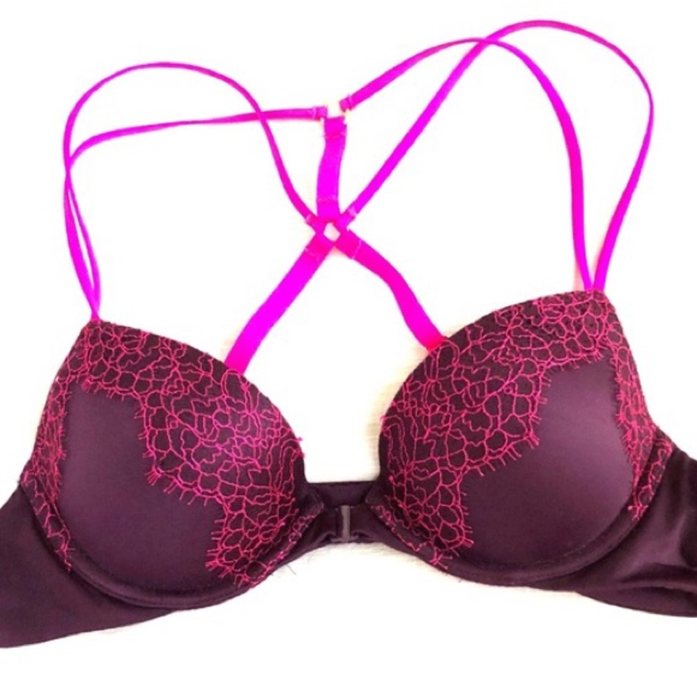 {SOLD} Victoria’s Secret Very Sexy Push up bra 32B